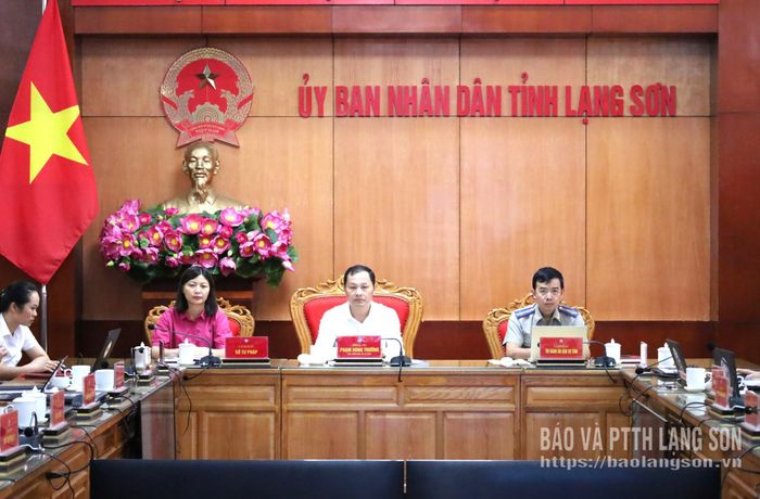 Các đại biểu dự hội nghị tại điểm cầu UBND tỉnh Lạng Sơn