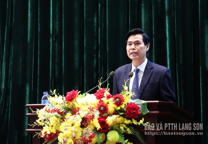 Đồng chí Hoàng Quốc Khánh, Ủy viên Trung ương Đảng, Bí thư Tỉnh ủy phát biểu tại hội nghị
