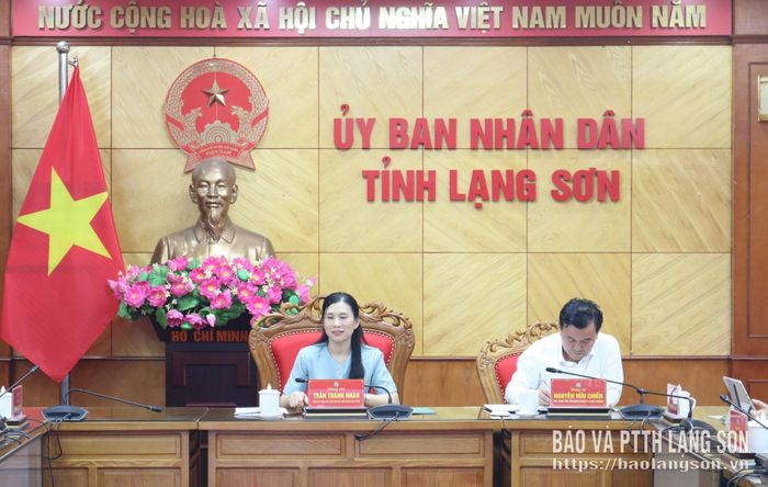 Lãnh đạo UBND tỉnh cùng đại biểu dự hội nghị tại điểm cầu tỉnh Lạng Sơn