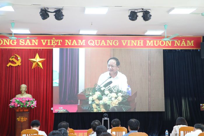 Đồng chí Trịnh Văn Quyết, Ủy viên Bộ Chính trị, Bí thư Trung ương Đảng, Trưởng Ban Tuyên giáo và Dân vận Trung ương phát biểu kết luận hội nghị (Ảnh chụp màn hình)