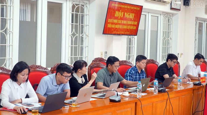 Các đại biểu dự hội nghị.