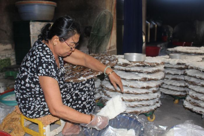 Nghề làm bánh hỏi truyền thống