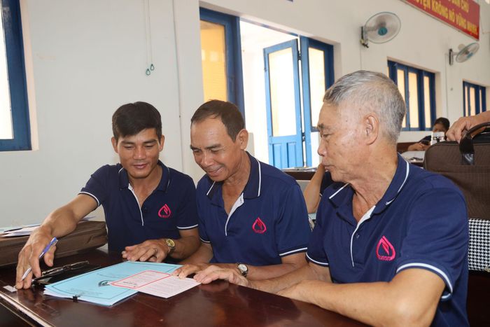 Tổ trưởng tổ vay vốn của các bon tích cực giúp bà con DTTS hiểu sâu, đúng và phát huy hiệu quả các chương trình tín dụng chính sách.