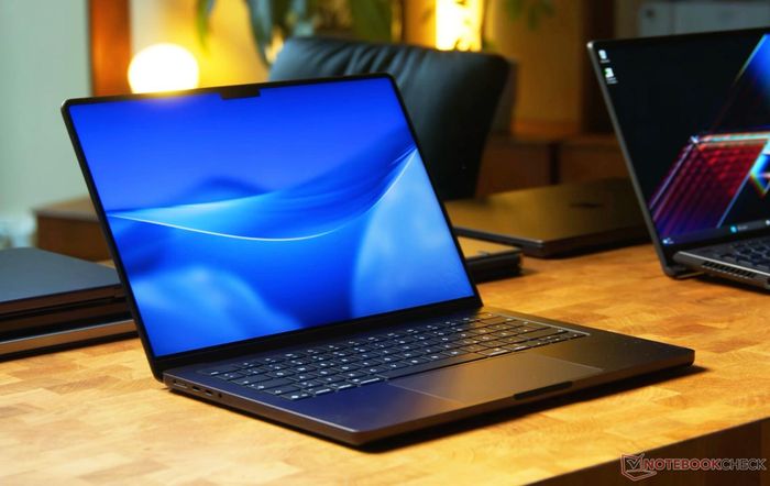 Apple dự kiến ra mắt hai thế hệ MacBook Pro trong vòng 12 tháng tới.