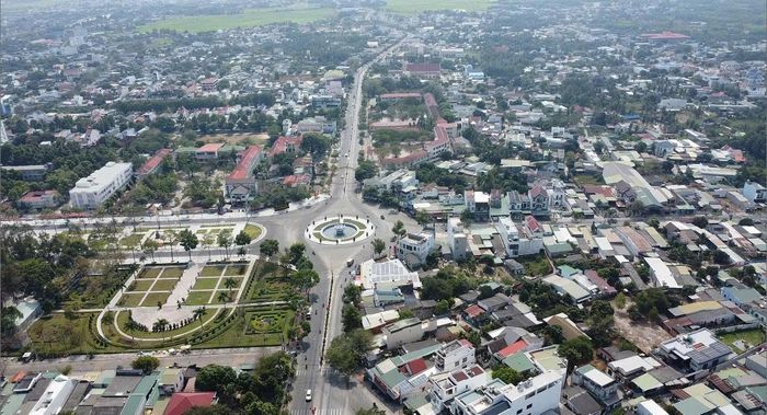 Khu vực trung tâm phường La Gi nhìn về phía phường Phước Hội