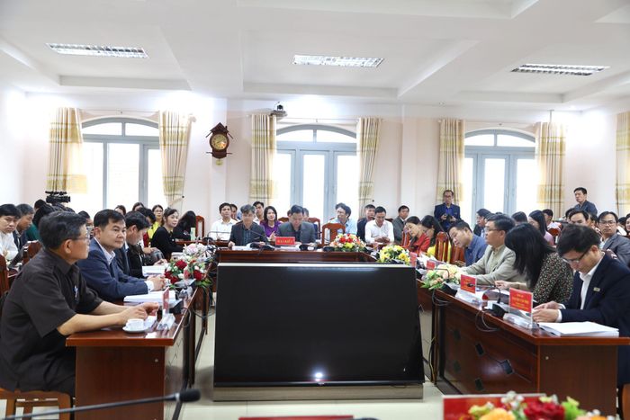 Các đại biểu tham dự hội thảo