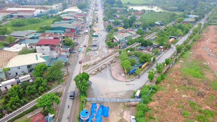 Đoạn 2 từ Đại lộ Thăng Long đến đường Ngô Thì Nhậm kéo dài có chiều dài khoảng 1,7km, mặt cắt ngang 40m.