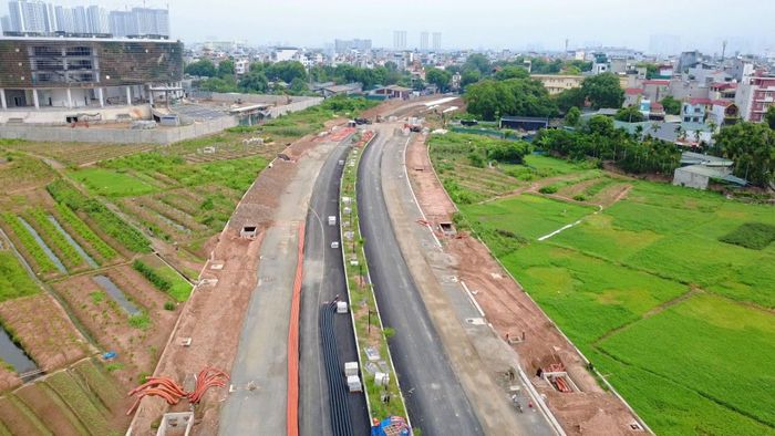 Một số phân đoạn của tuyến đường 70 mở rộng đã bắt đầu được thảm nhựa.