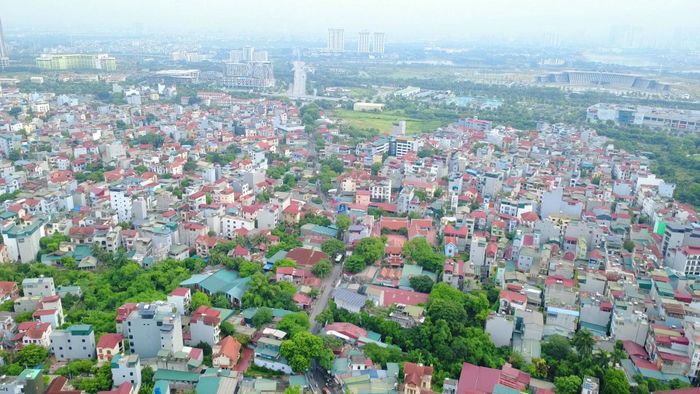 Đoạn 2 của dự án, từ Đại lộ Thăng Long đến đường Hữu Hưng hiện chưa thực hiện giải phóng mặt bằng.