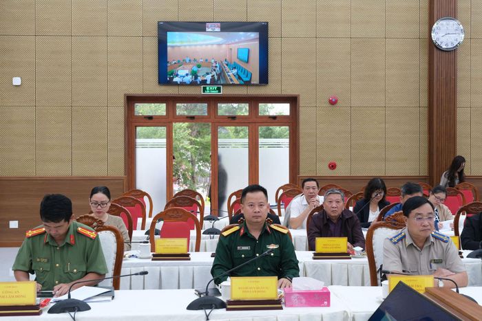 Đại diện các sở, ngành dự hội nghị