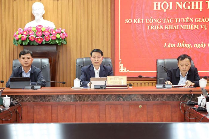 Ủy viên Ban Thường vụ Tỉnh ủy, Trưởng Ban Tuyên giáo và Dân vận Tỉnh ủy Bùi Huy Thành chủ trì hội nghị tại điểm cầu tỉnh Lâm Đồng