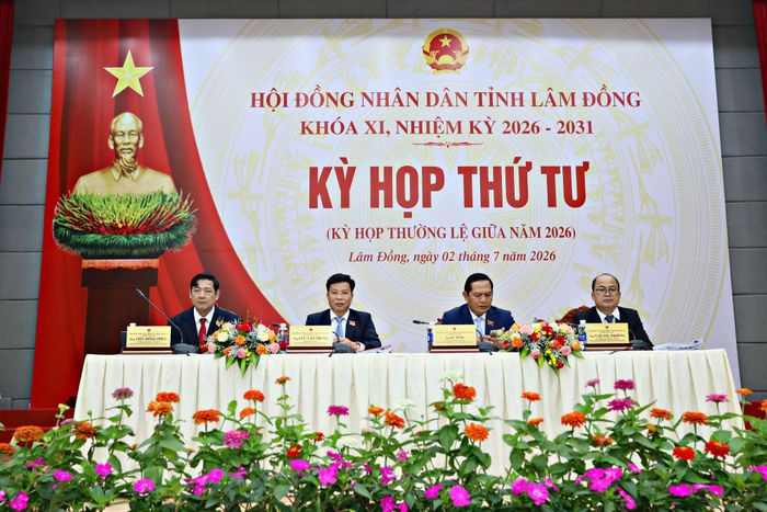 Các đồng chí chủ trì Kỳ họp thứ 4, HĐND tỉnh Lâm Đồng khóa XI, nhiệm kỳ 2026 - 2031