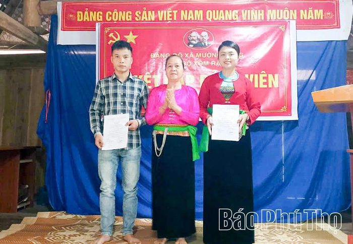 Từ kết quả bồi dưỡng, trong 6 tháng đầu năm 2026 Chi bộ xóm Rậm Kẻng đã kết nạp được 2 quần chúng ưu tú vào Đảng.