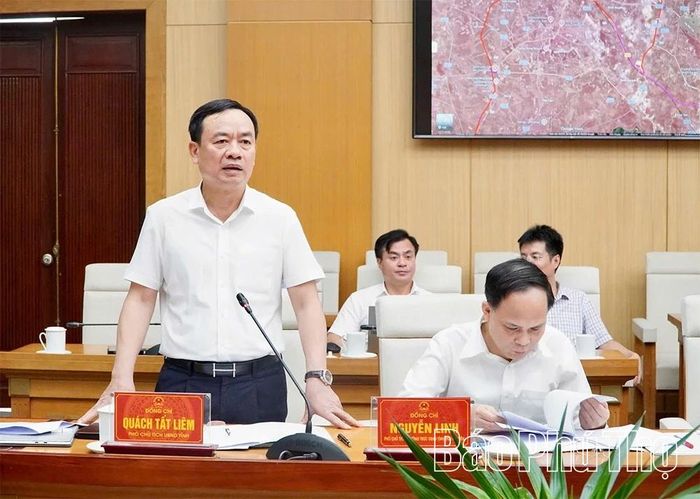 Phó Chủ tịch UBND tỉnh Quách Tất Liêm phát biểu tại buổi làm việc.