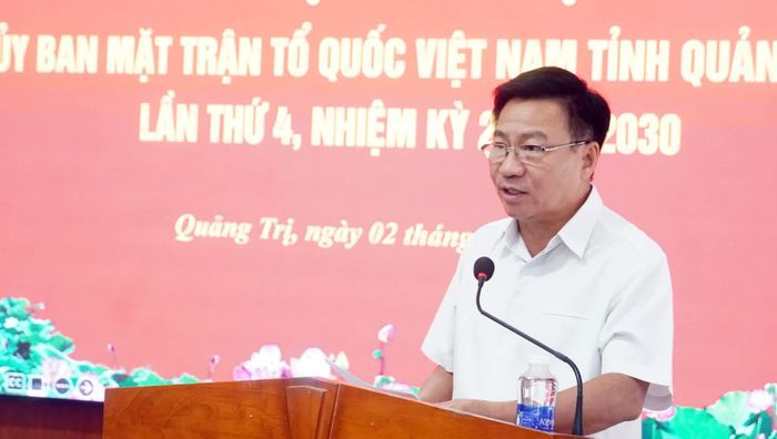 Đồng chí Đào Mạnh Hùng, Phó Chủ tịch Thường trực Ủy ban MTTQ Việt Nam tỉnh phát biểu tại hội nghị - Ảnh: N.M