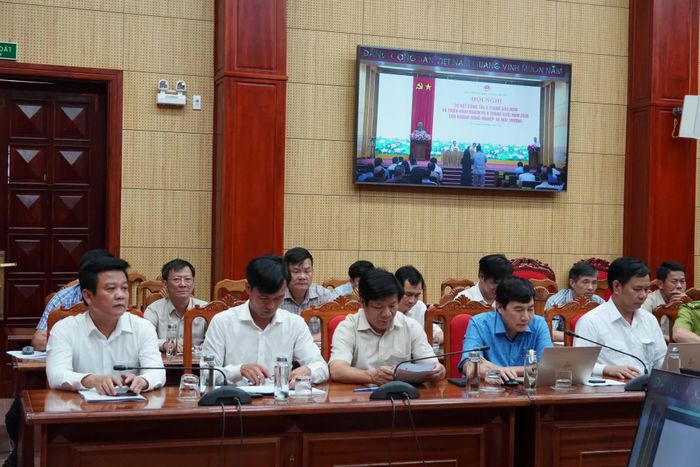 Các đại biểu tham dự hội nghị tại điểm cầu tỉnh - Ảnh: N.L