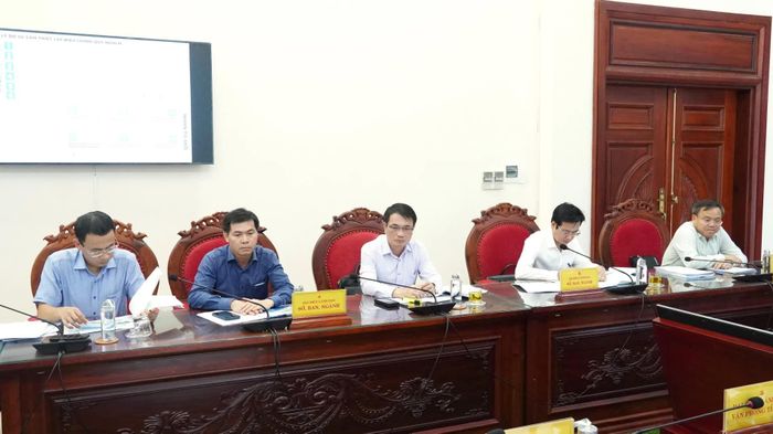 Đại biểu tham dự buổi làm việc - Ảnh: Q.V