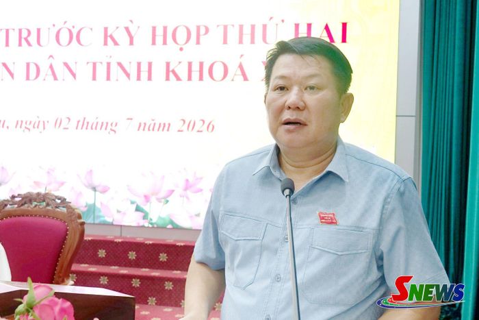 Đồng chí Lò Minh Hùng phát biểu tại hội nghị.