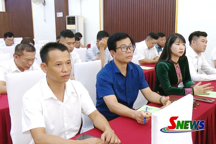 Các đại biểu dự Hội nghị.