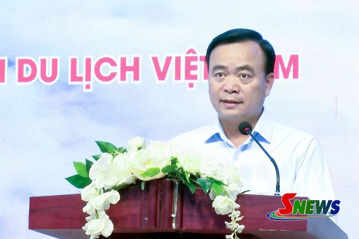 Đồng chí Phó Chủ tịch Thường trực UBND tỉnh phát biểu tại Hội nghị.