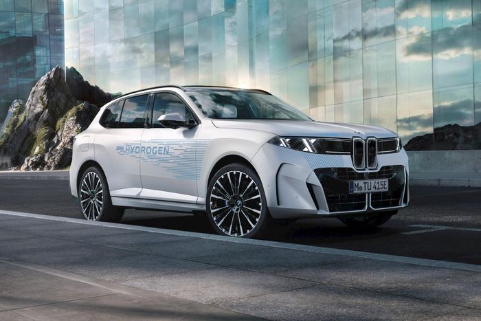 X5 thế hệ mới đánh dấu BMW lần đầu sản xuất thương mại xe hydro. Ảnh: BMW