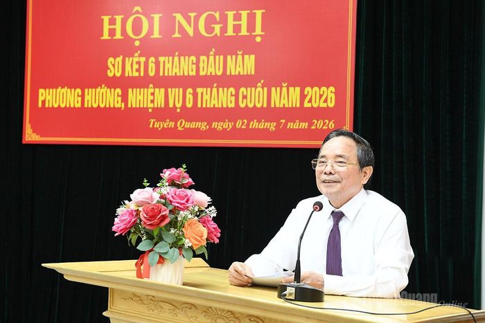 Đồng chí Nguyễn Hữu Hoan, nguyên Phó Bí thư Thường trực Tỉnh ủy, Chủ nhiệm CLB Tân Trào triển khai các nhiệm vụ trọng tâm 6 tháng cuối năm.