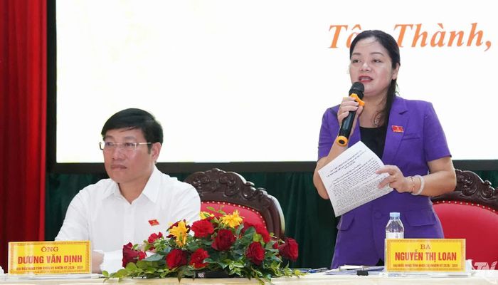 Tổ đại biểu số 12, HĐND tỉnh Thái Nguyên tiếp xúc cử tri xã Tân Thành.