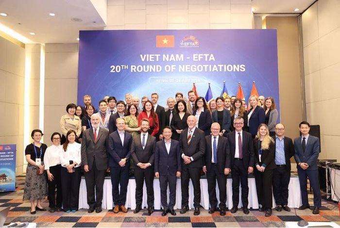 Các nhóm đàm phán của EFTA và Việt Nam đã tiến hành nhiều ngày đàm phán kỹ thuật tại Reykjavík ngay trước thềm chuẩn bị cho Hội nghị Bộ trưởng các nước EFTA.