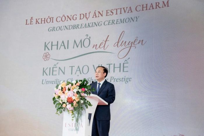 Ông Nguyễn Văn Sinh - Thứ trưởng Bộ Xây dựng phát biểu tại Lễ khởi công.