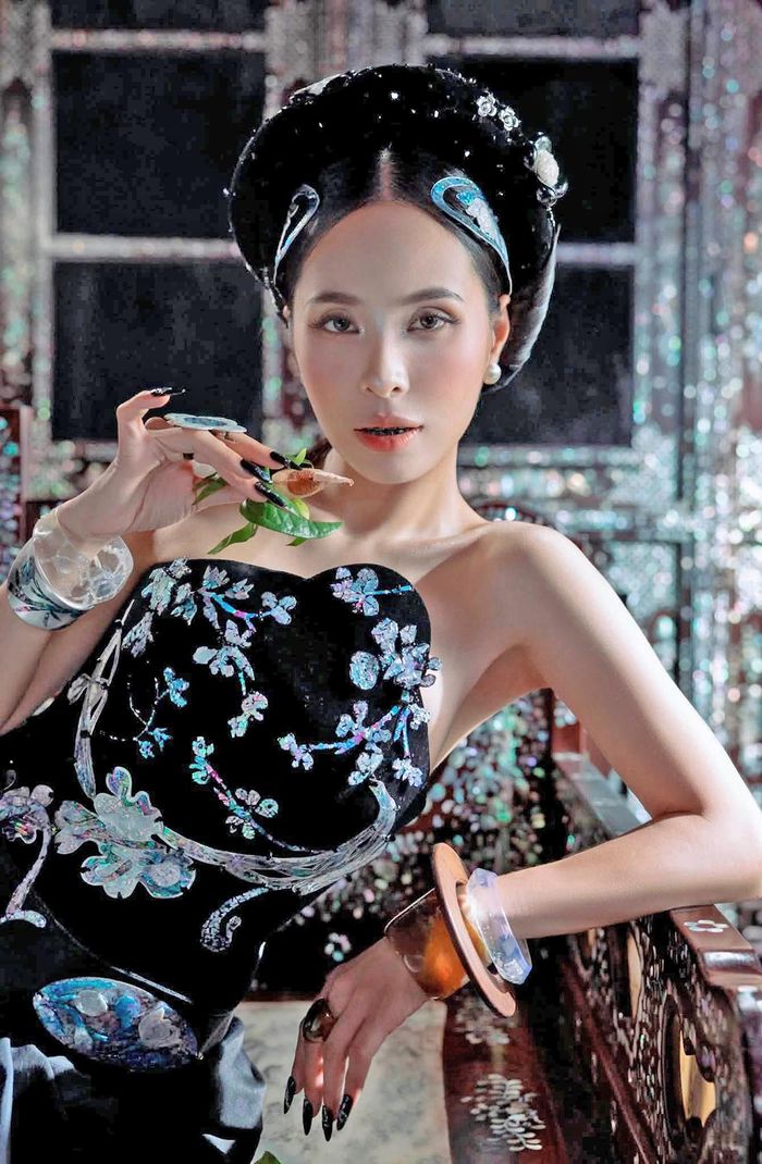 Tạo hình của Kiều Anh trong MV "Lá ngọc cành vàng".