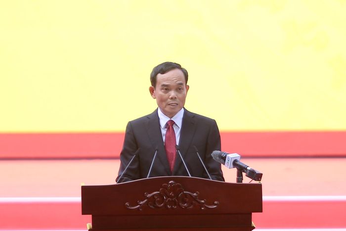 Bí thư Thành ủy TP.HCM Trần Lưu Quang đọc diễn văn ôn lại chặng đường 50 năm TP Sài Gòn - Gia Định vinh dự mang tên Chủ tịch Hồ Chí Minh.