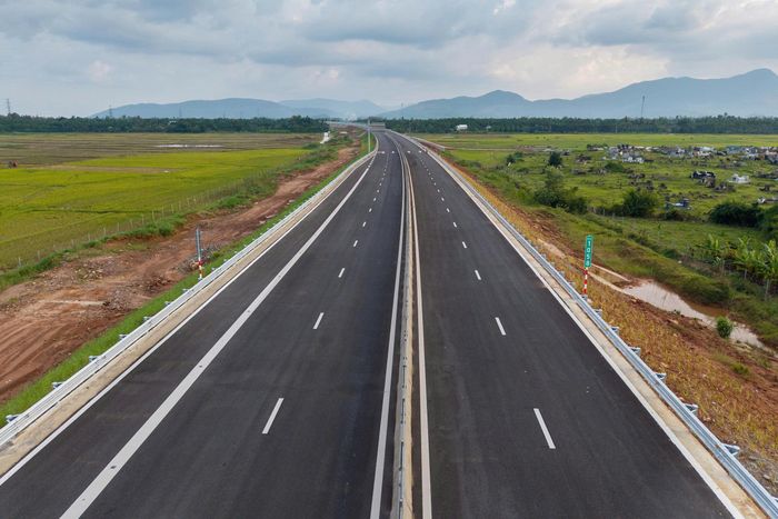 Một đoạn tuyến trên cao tốc Bắc - Nam phía Đông.