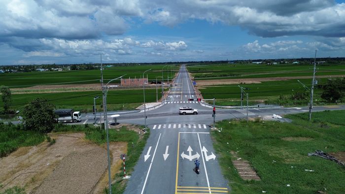 Theo Ban Quản lý dự án đầu tư xây dựng công trình giao thông tỉnh Đồng Tháp, ngày 26/6, chủ đầu tư đã kiểm tra thực địa và phối hợp với nhà thầu thống nhất nghiệm thu đưa vào sử dụng trước đoạn từ Phước Trung đến Đèn Đỏ (dài gần 5km) nhằm tạo thuận lợi cho xe cộ đi lại. Đoạn Long Bình - Đèn Đỏ đang hoàn thiện các hạng mục ATGT, sắp nghiệm thu để bàn giao thông xe toàn tuyến trong tháng 7.
