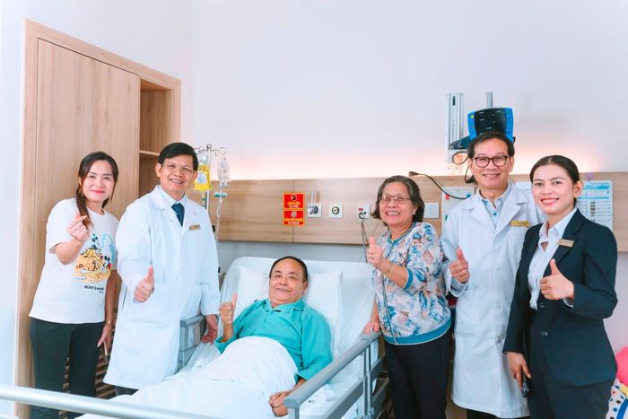 Bệnh nhân hồi phục tích cực sau ca phẫu thuật phức tạp