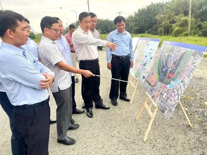 Ban Kinh tế - Ngân sách HĐND Thành phố khảo sát thực địa các công trình trọng điểm