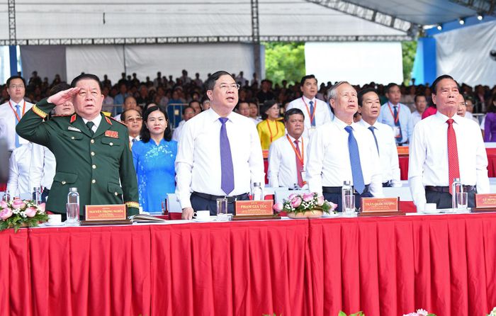 Lãnh đạo, nguyên Lãnh đạo Đảng, Nhà nước dự Lễ kỷ niệm 50 năm ngày thành phố Sài Gòn - Gia Định chính thức mang tên Chủ tịch Hồ Chí Minh