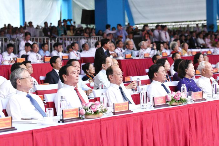 Lãnh đạo, nguyên Lãnh đạo Đảng, Nhà nước dự Lễ kỷ niệm 50 năm ngày thành phố Sài Gòn - Gia Định chính thức mang tên Chủ tịch Hồ Chí Minh