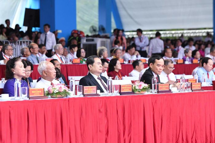 Lãnh đạo, nguyên Lãnh đạo Đảng, Nhà nước dự Lễ kỷ niệm 50 năm ngày thành phố Sài Gòn - Gia Định chính thức mang tên Chủ tịch Hồ Chí Minh