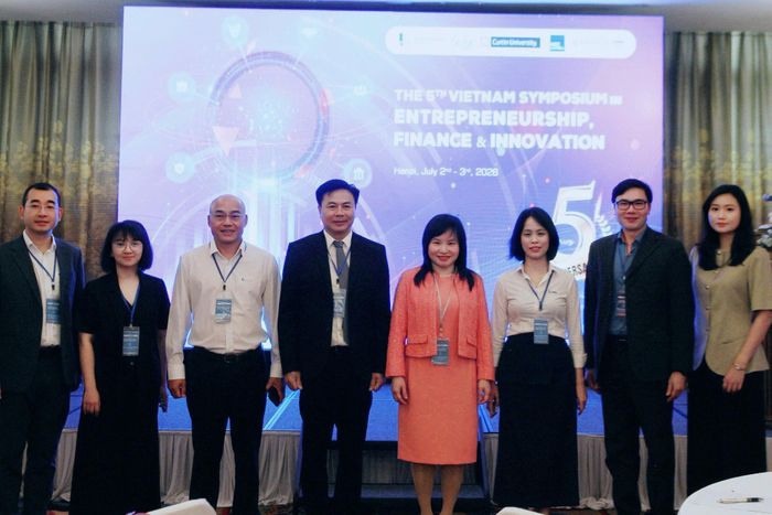 Các đại biểu tham dự Hội thảo.