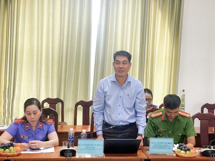 Ông Nguyễn Xuân Đoan - Phó Giám đốc Sở Tư pháp TP. Cần Thơ phát biểu tại buổi làm việc. Ảnh: Đình Thương