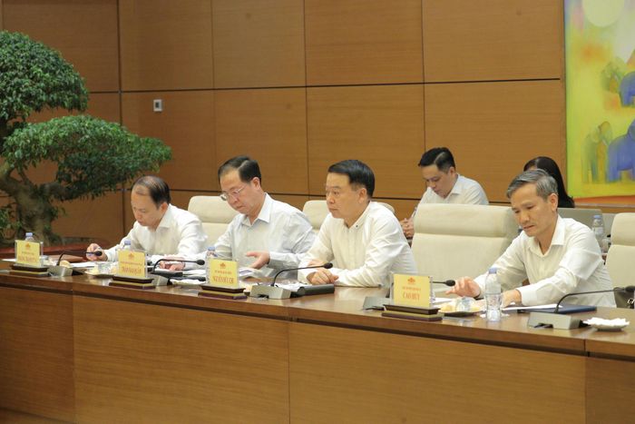 Các đại biểu dự cuộc họp