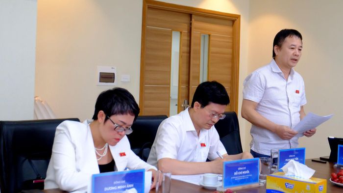 Các đại biểu tập trung thảo luận về vấn đề chuyển đổi số và bảo vệ bản quyền; phát triển văn hóa đọc cho thiếu nhi, xuất khẩu bản quyền sách Việt ra nước ngoài...
