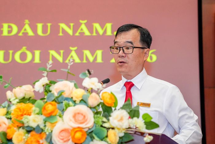 Chủ nhiệm Ủy ban Kiểm tra Đảng ủy EVNHCMC Trần Vũ Quang thay mặt Ban Thường vụ Đảng ủy báo cáo tại hội nghị