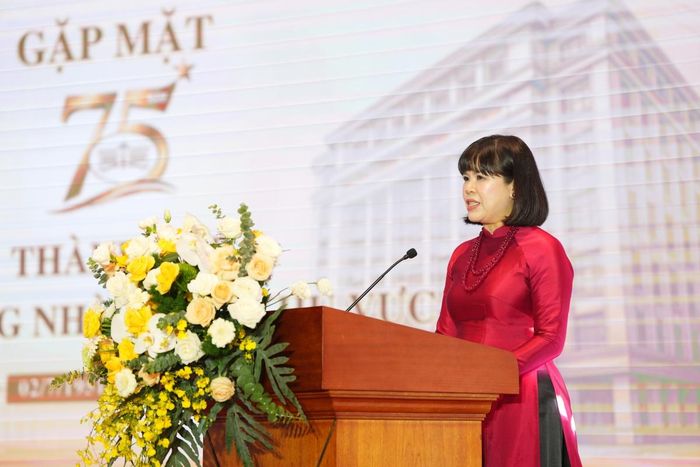 Bà Nguyễn Thị Hòa, Giám đốc NHNN Chi nhánh Khu vực 1 phát biểu khai mạc