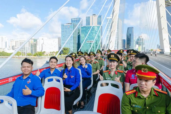 Thế hệ trẻ luôn tự hào được làm việc, cống hiến ở Thành phố mang tên Bác.