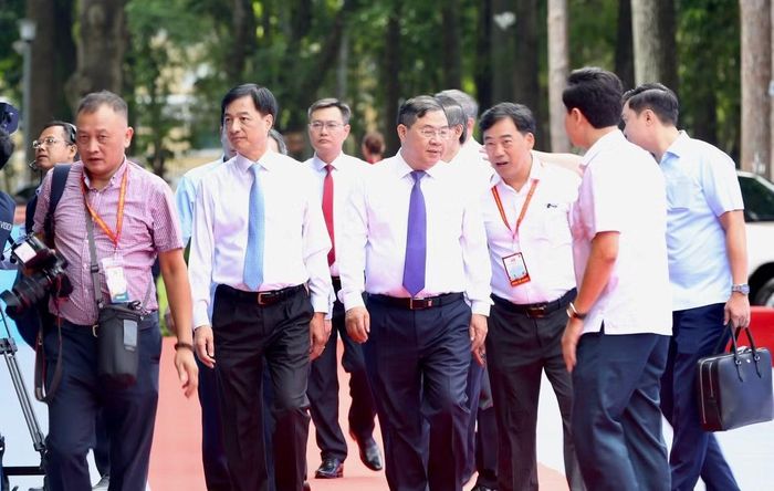 Lãnh đạo các Ban, ngành Trung ương đến dự buổi lễ.