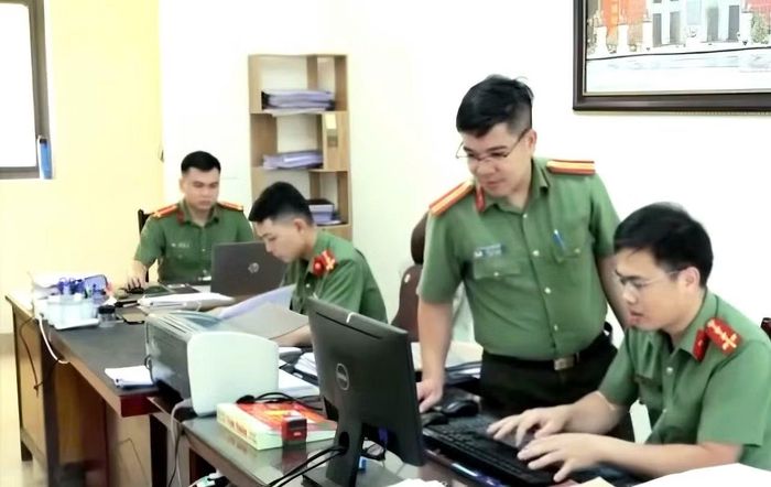 CBCS Phòng An ninh điều tra Công an tỉnh Lạng Sơn nỗ lực truy vết, củng cố chứng cứ tội phạm.