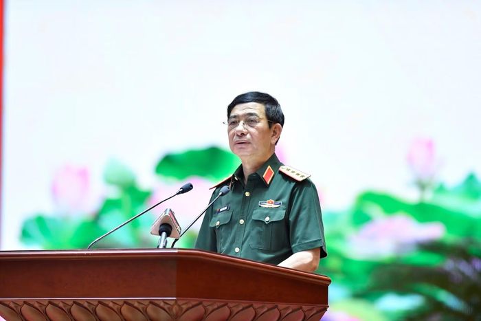  Đại tướng Phan Văn Giang, Ủy viên Bộ Chính trị, Phó Thủ tướng, Phó Bí thư Quân ủy Trung ương, Bộ trưởng Bộ Quốc phòng phát biểu. 