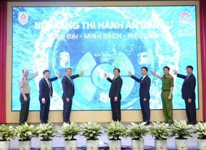 Bộ Tư pháp đã tổ chức lễ khai trương nền tảng số thi hành án dân sự từ ngày 3/4/2026.