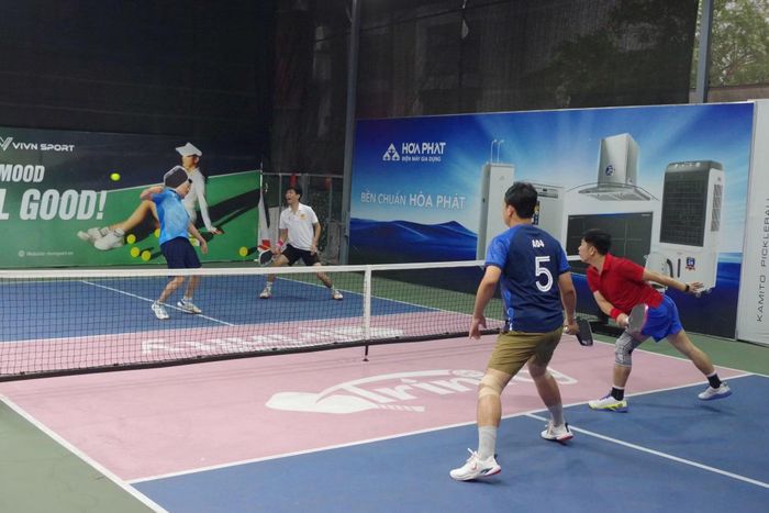  Giải Pickleball đã thu hút sự tham gia từ đông đảo cán bộ, chiến sĩ đến từ các đơn vị trong Cụm thi đua số 1. 